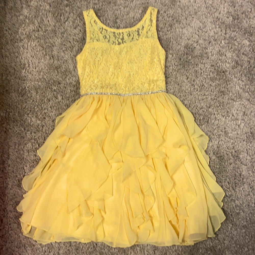Flowy, Glittery Yellow Dress